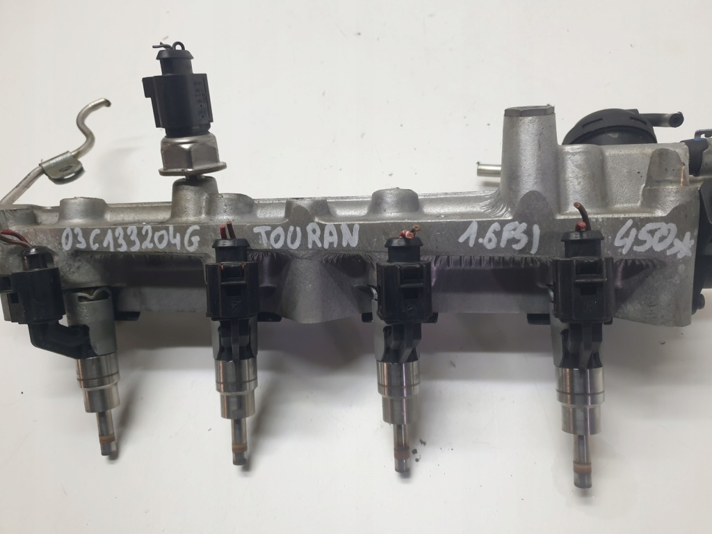 фото №7, Молдинг впрыскная vw touran 1.6 fsi 03c133204g