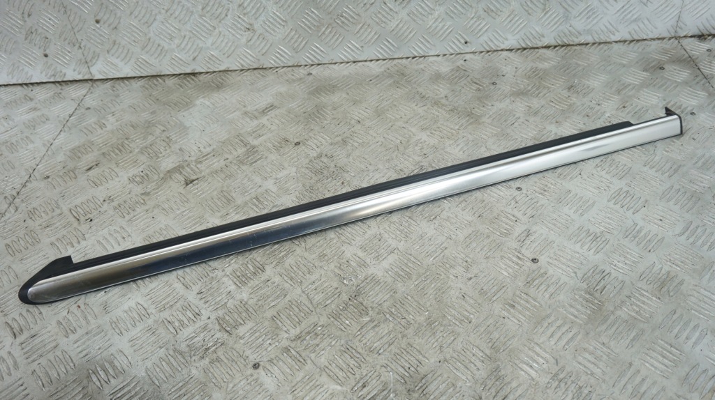 Купить Mercedes gl x164 молдинг уплотнитель правый задний