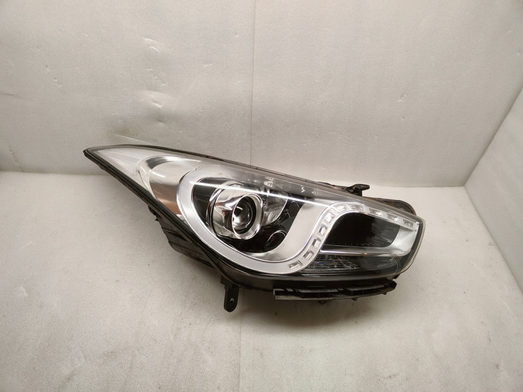 Купить Hyundai i40 sm линза zw с led оранжевая штекер фара правый перед