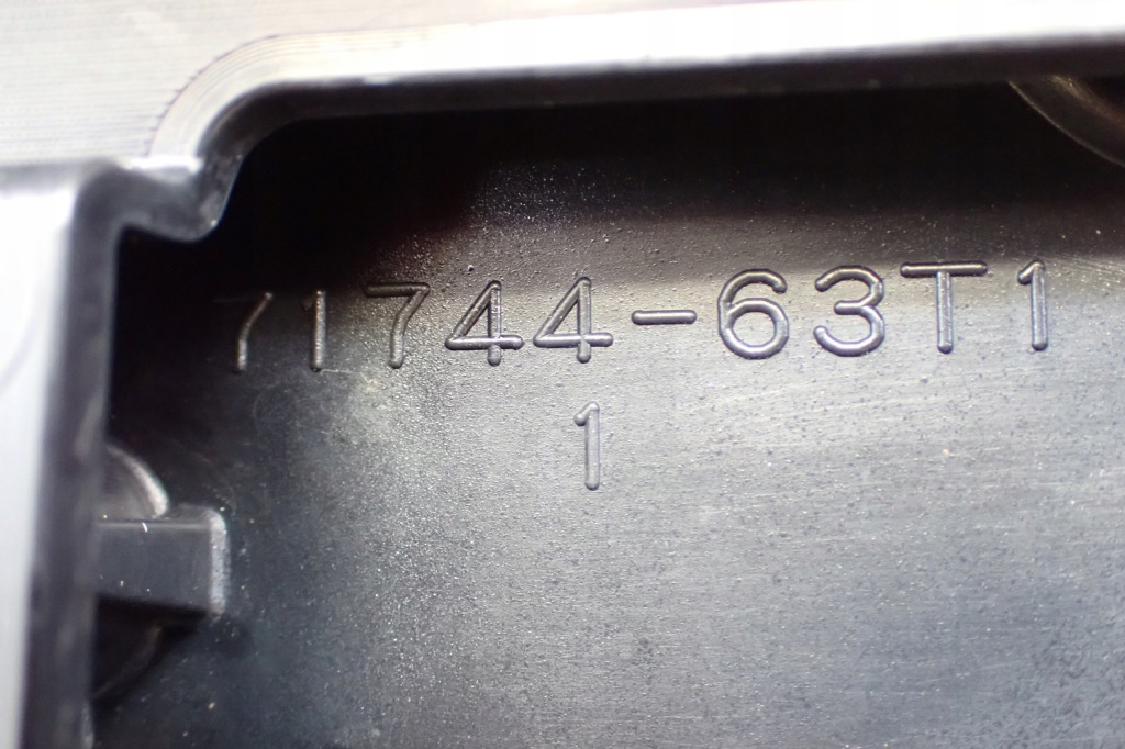 Suzuki sx4 s cross 21- решітка  передня решітка радіатора радіатора 7174163t0 оригінальний номер Зі Шроту