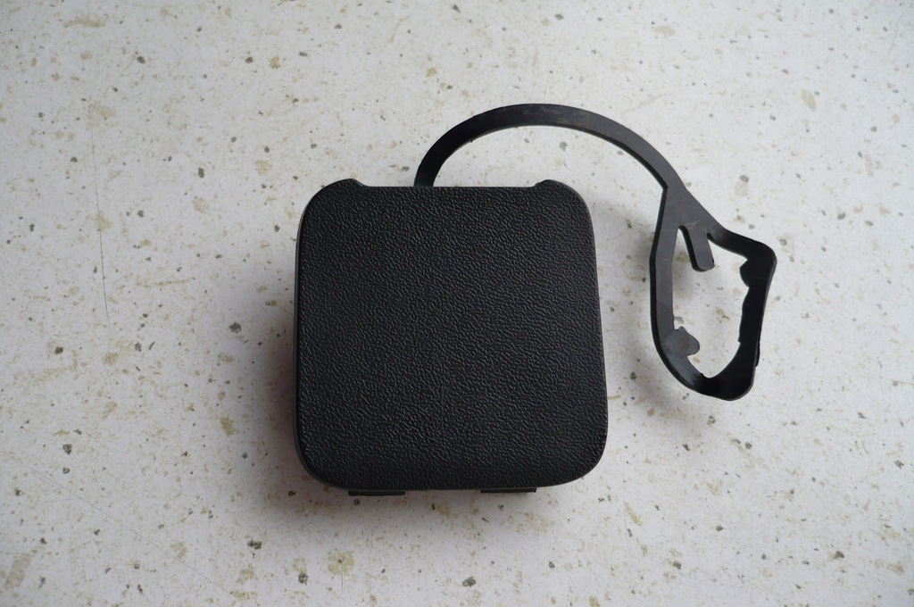 фото №1, Volvo xc70 ii 2008-16 r заглушка фаркоп бампер задня