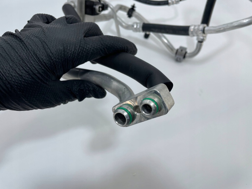 Патрубок трубка шланг кондиціонера mg 4 mg4 11495933 11161365 Зі Шроту