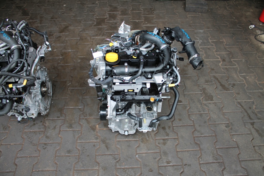 Двигун комплектний  dacia renault h4df470 10 tyśkm в Україні