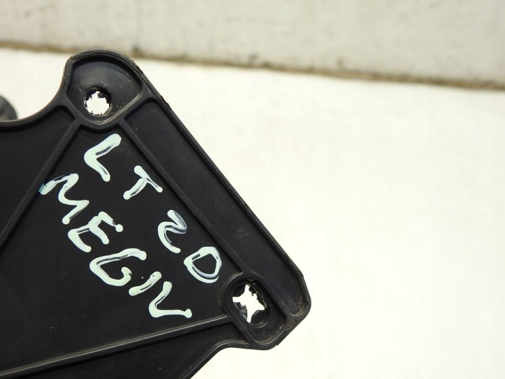 фото №2, Напрямна бампера лівий задня renault megane iv hb 850474039r