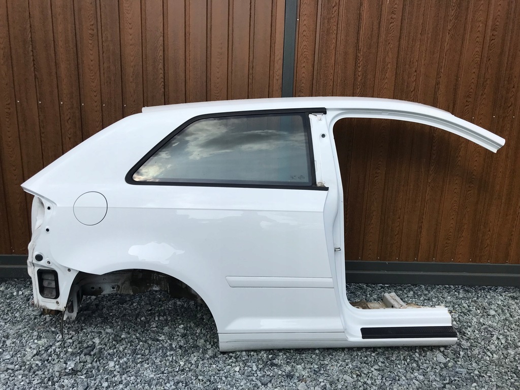 фото №1, Крыло правый четверть audi a3 8p lift 3d ly9c