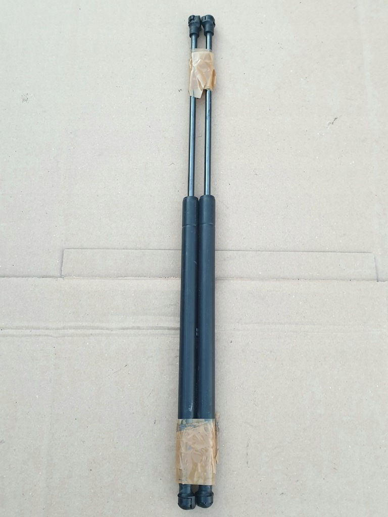 фото №1, Привід амортизатор кришки задня space star ii poznań