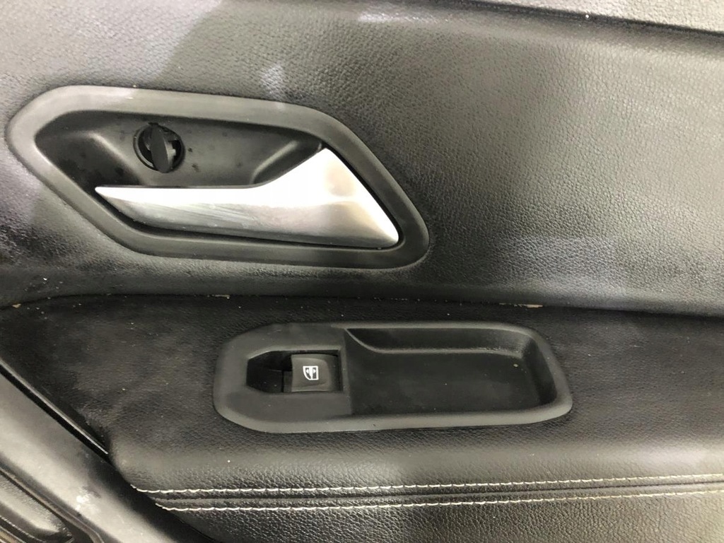 фото №11, Обшивка дверь правый перед 809008061r duster ii