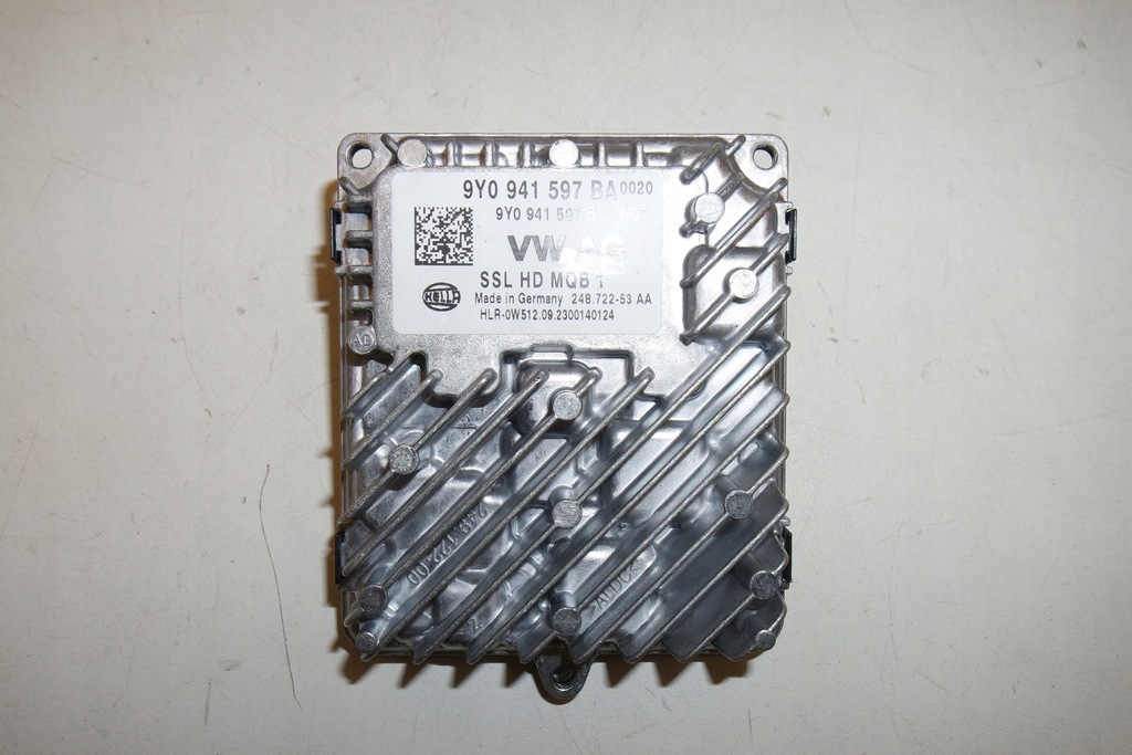 фото №1, Porsche taycan 9j1 2022 модуль управляющий балласт led