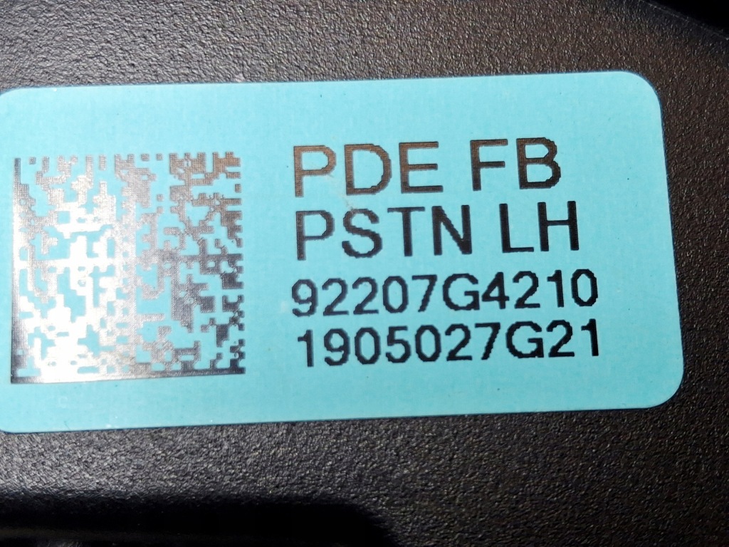 Hyundai i30 17r- противотуманная фара левый led drl bydgoszcz 92207g4210 Доставка