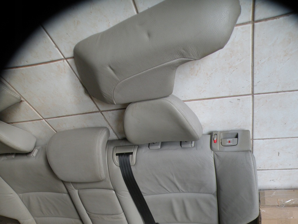 фото №7, Volvo v50 заднє сидіння задня шкіра