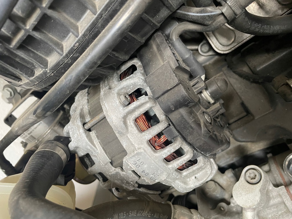 фото №1, Генератор vw audi 04e903015a