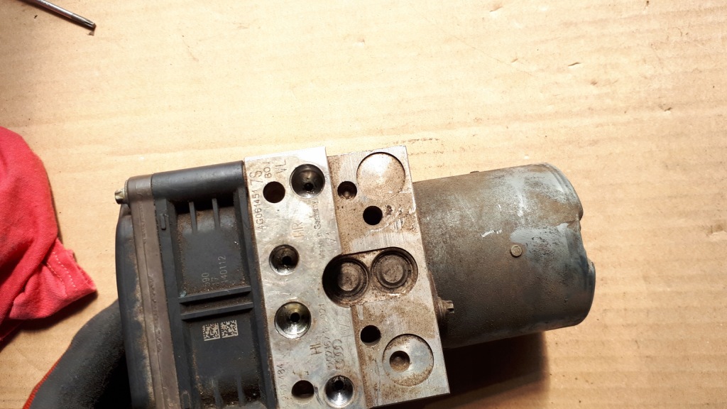 фото №4, A7 4g насос тормозная abs 4g0907379j a6 c7 pod радар