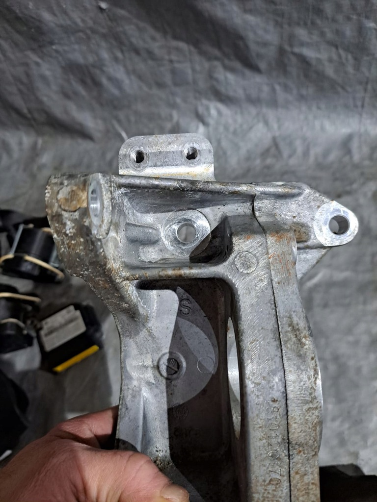 фото №9, Опора полуось nissan leaf ii