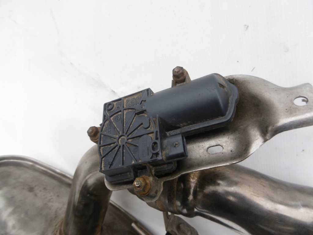 фото №14, Гаситель volvo s60 iii выхлоп крышка v60 ii 2.0 t6 31478096 t5