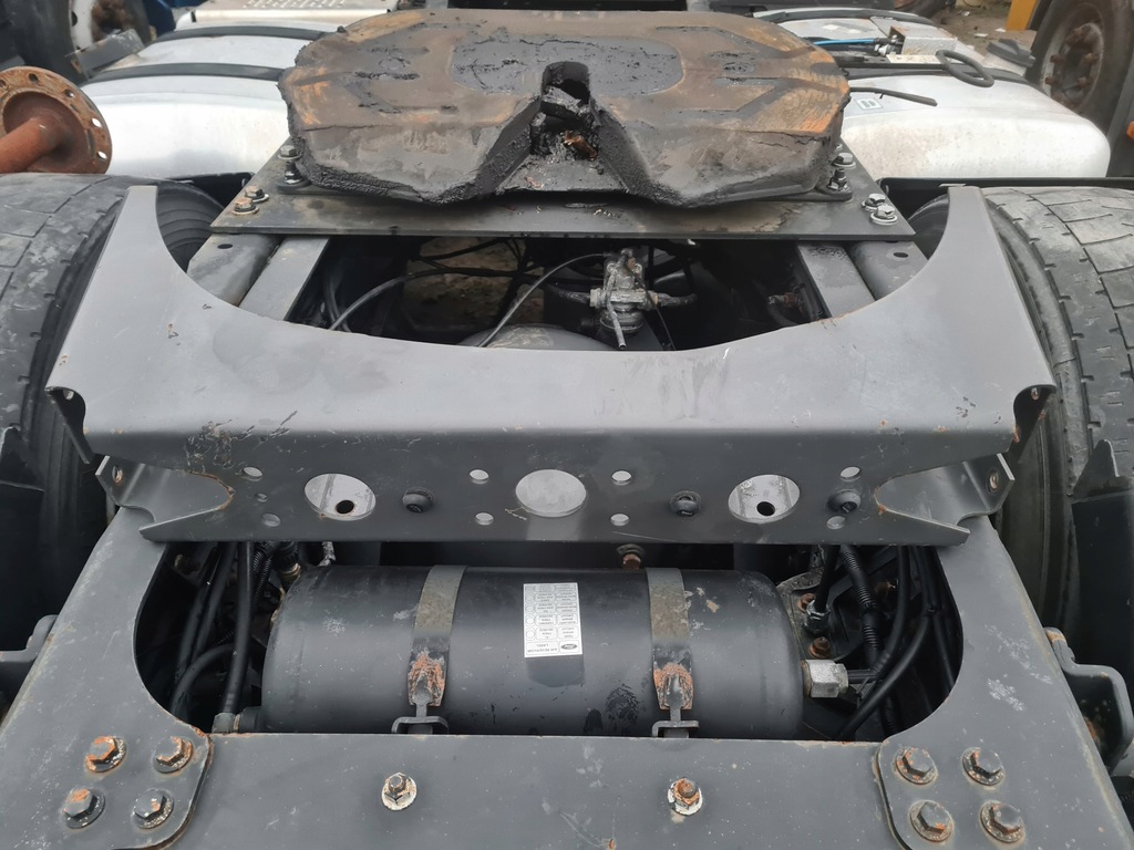 фото №1, Балка поперечина рами задня renault gama t range volvo fh 4 fm 4