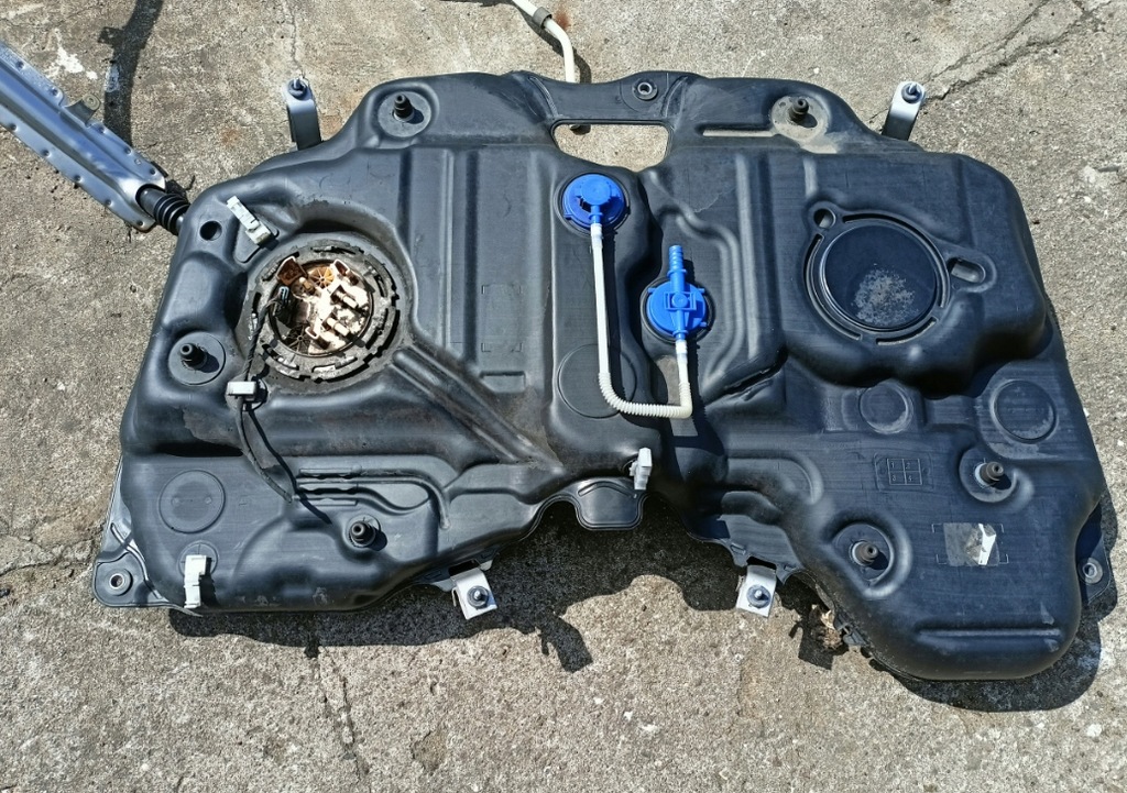 фото №1, Mercedes gls w167 x167 бак топлива 350d