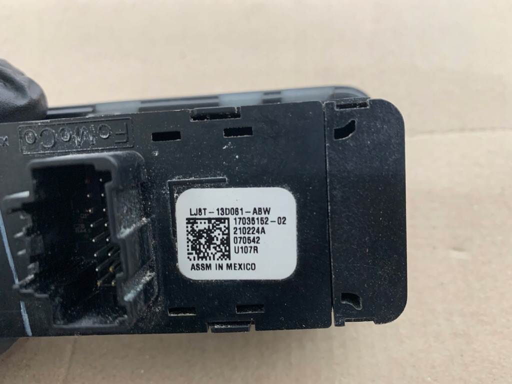 фото №10, Ford mustang mach-e rwd 75.7kwh выключатель переключатель света оригинал