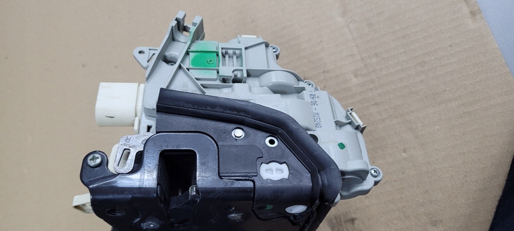 фото №8, S6 c7 4g a6 замок дверь правый задняя 9 pin 4g0839016a