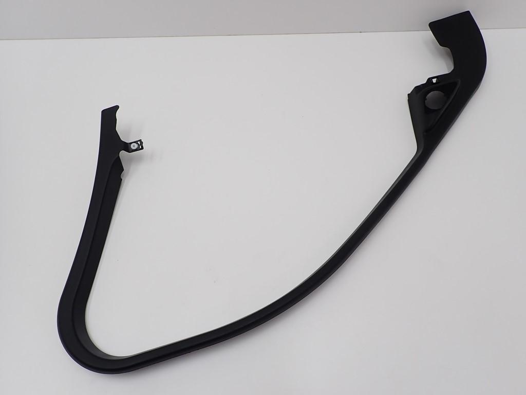 фото №2, Прокладка молдинг рамка дверь правый перед range rover velar 19r