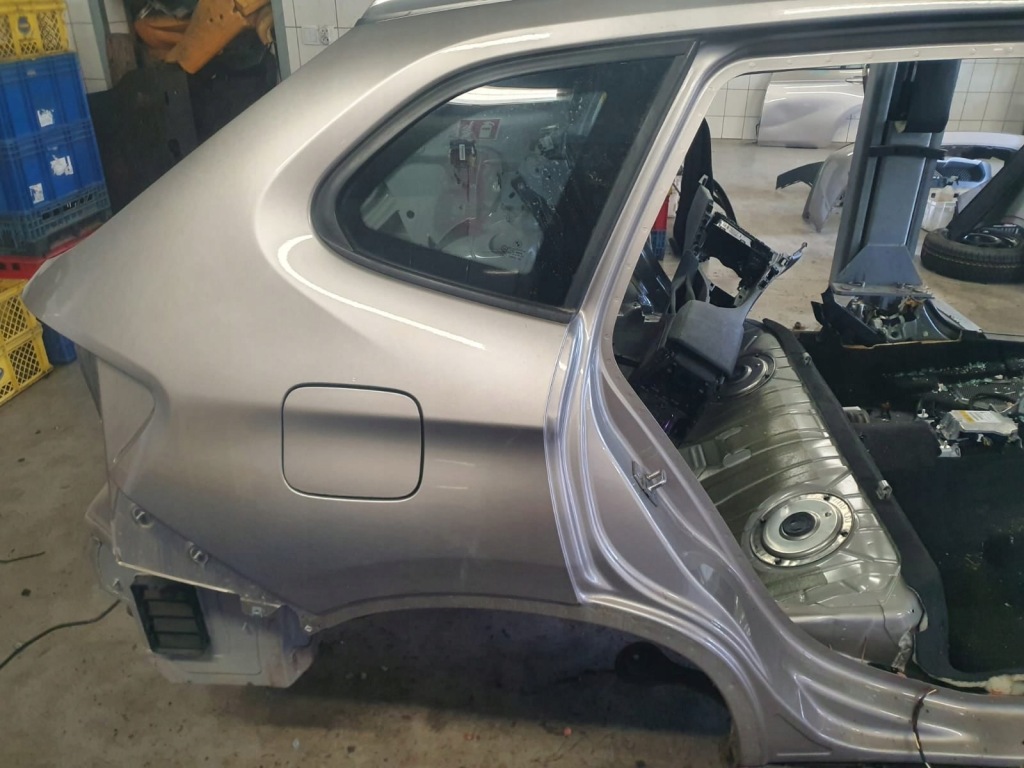 фото №1, Bmw x1 e84 2012 четверть правый задняя задняя suv цвет a72 bez крышка заливной