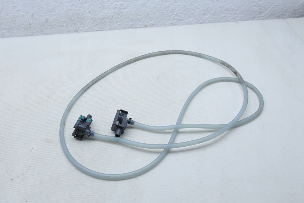 фото №1, Mercedes w214 датчик защиты пешеходов + шланг kpl.