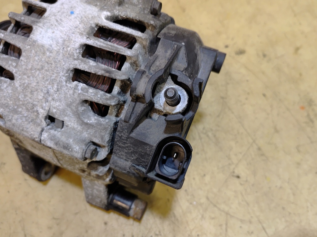 Fiesta mk7 1.6 tdci генератор av6n10300md Оригинал