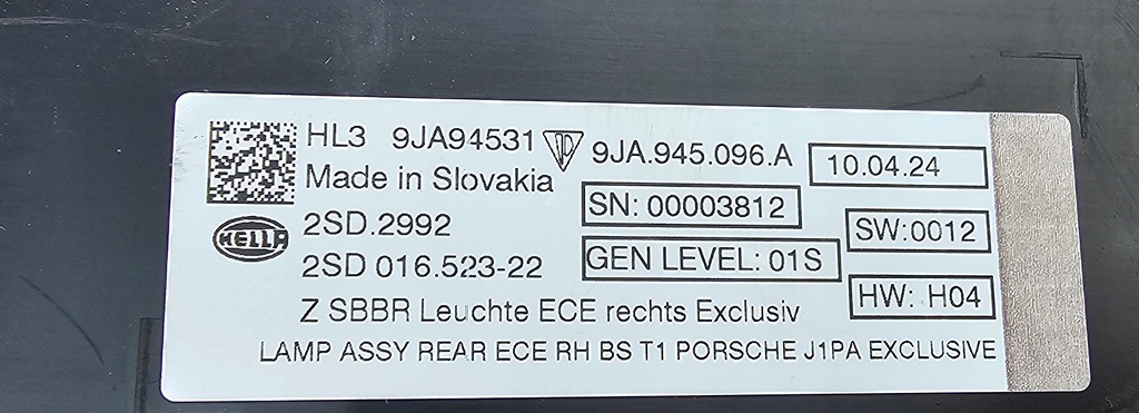 фото №10, Лампы задние накладка czarna левая правая porsche taycan 9j1 exclusive 19-24 ex1