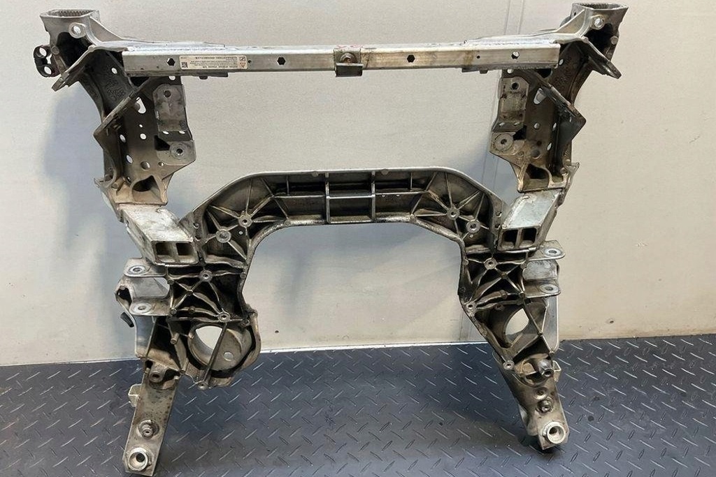 фото №10, Підрамник передні bmw 5 f10 6799321 4.4l бензиновий 2015