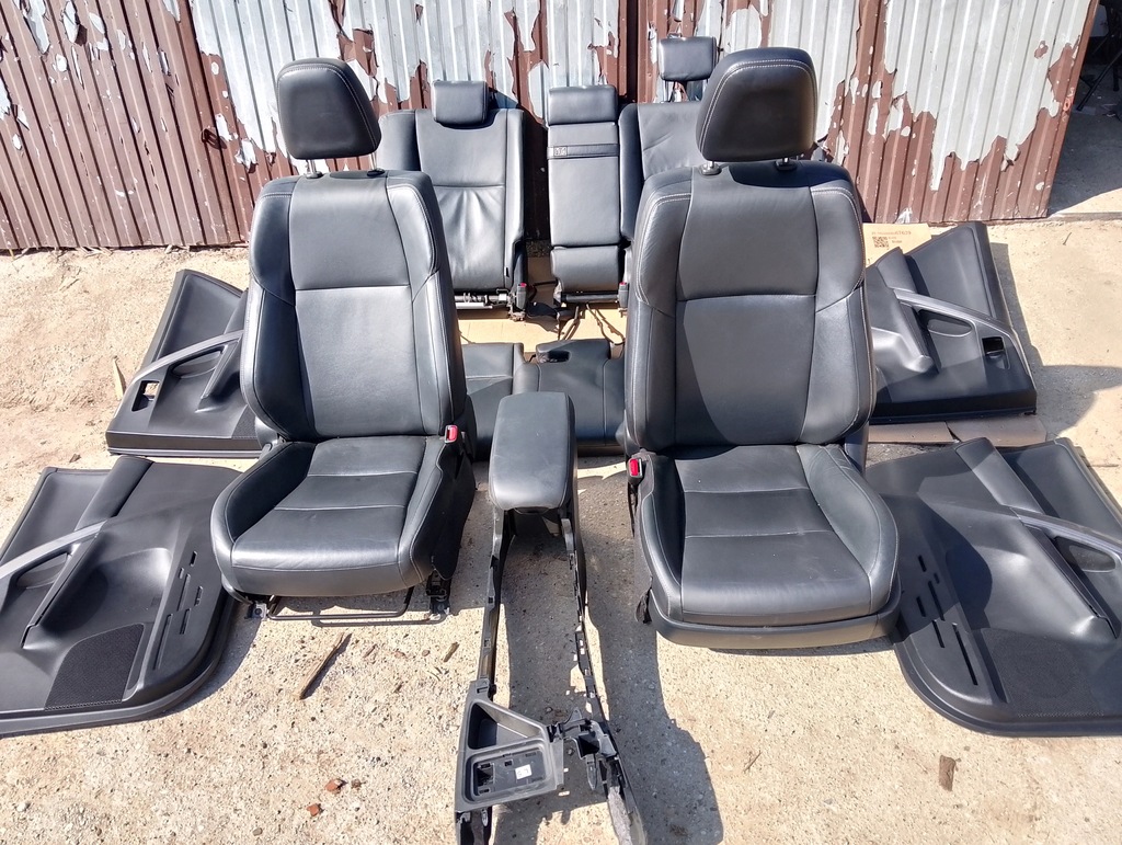 фото №1, Toyota rav4 сиденья заднее сиденье