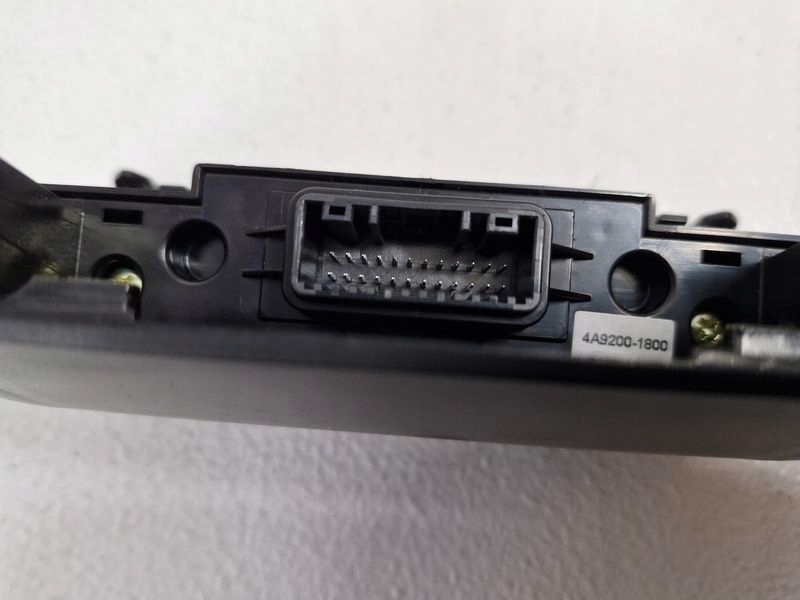 фото №7, Kia sportage 4 iv перемикачі кнопки вимикач підігрів сидінь 93300d9001