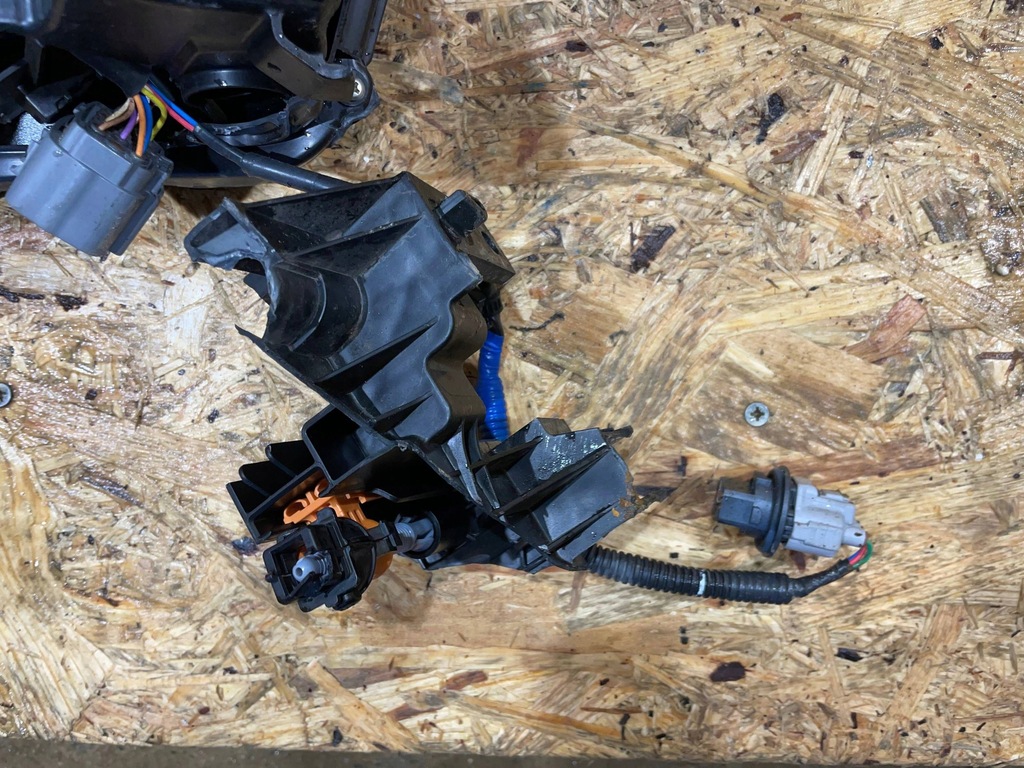 фото №11, Mazda 3 bp iv 4 19- лампа правая перед передняя