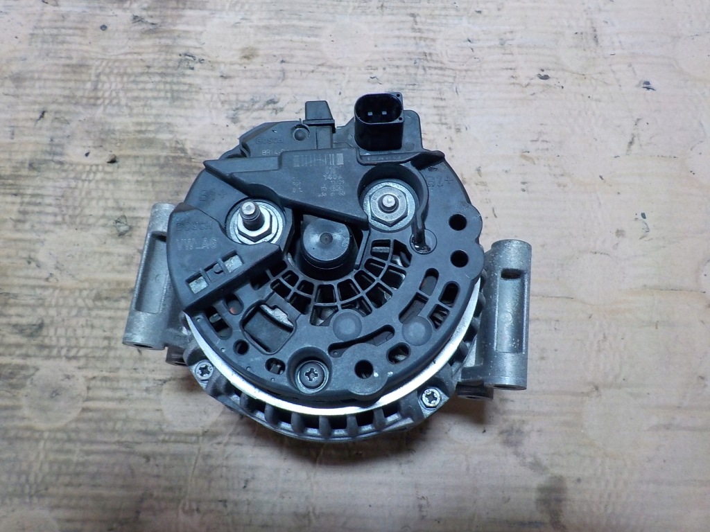 Audi a5 2008r 2.0tfsi купе генератор 0124525113 в Украине