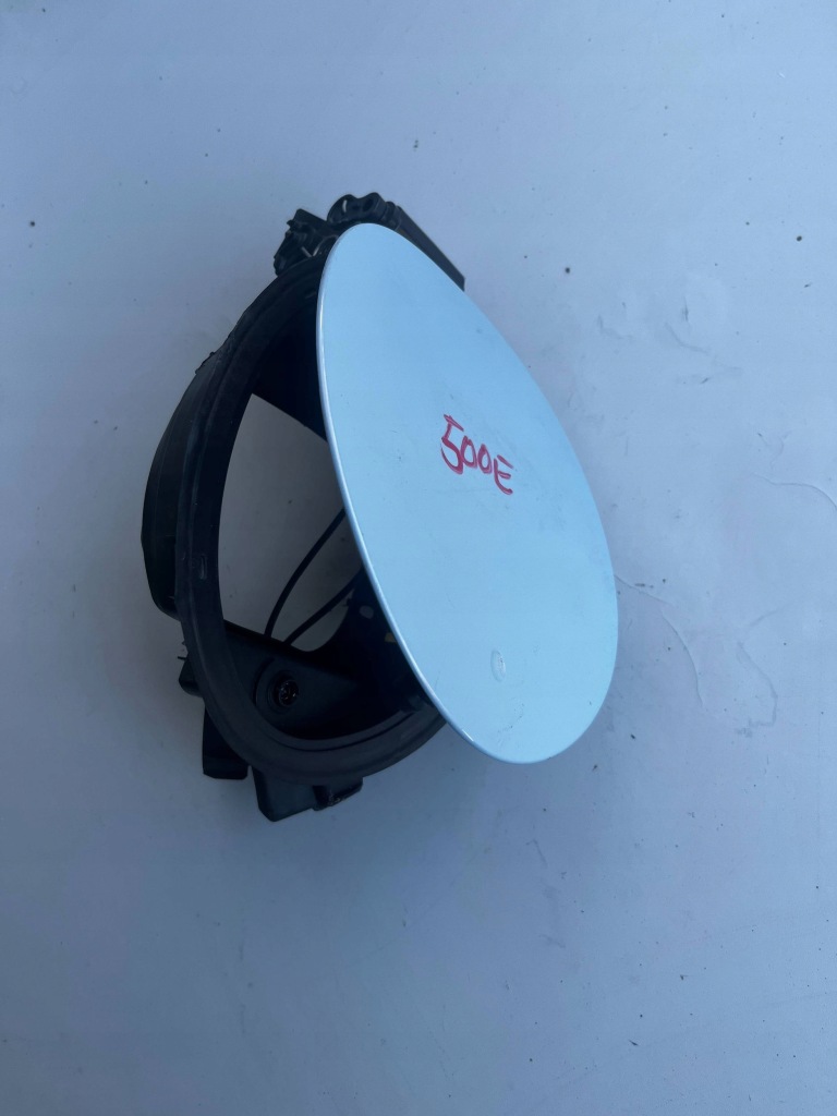 Купить Fiat 500e крышка разъём зарядки 2021-