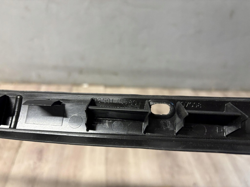 фото №11, Citroen c5 iii молдинг стекло лобовое правая 9659145880