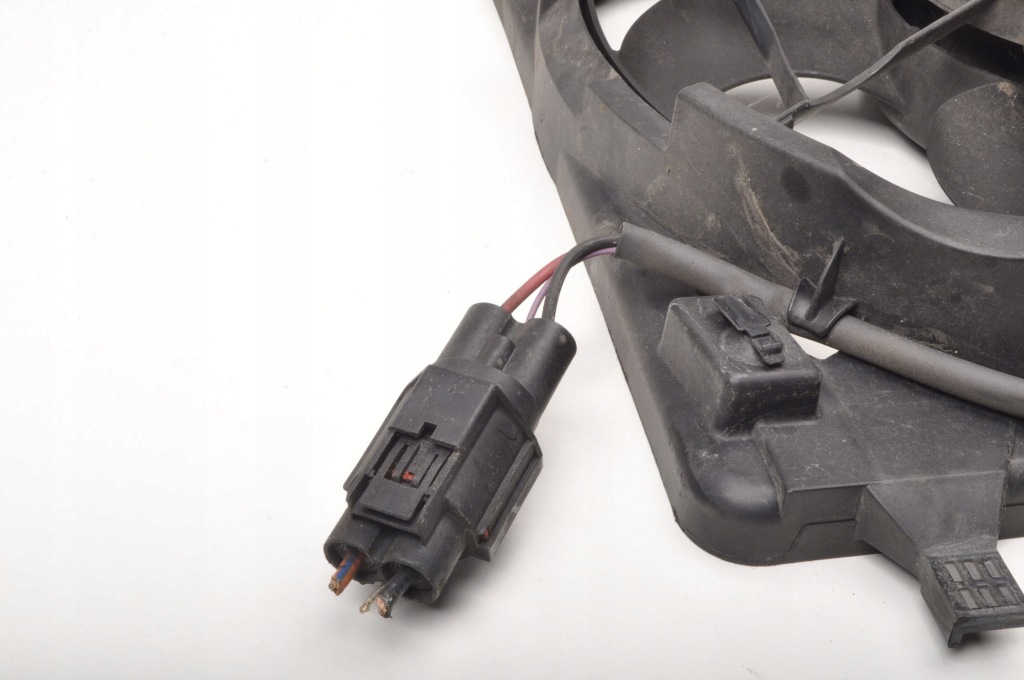 Ford focus mk2 c-max 1.6 tdci вентилятор радиатора воды 3m5h-8c607-rj Недорого