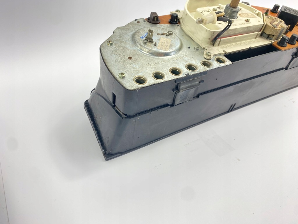 Панель приборная панель mercedes w124 1245420011 1245401348 Доставка