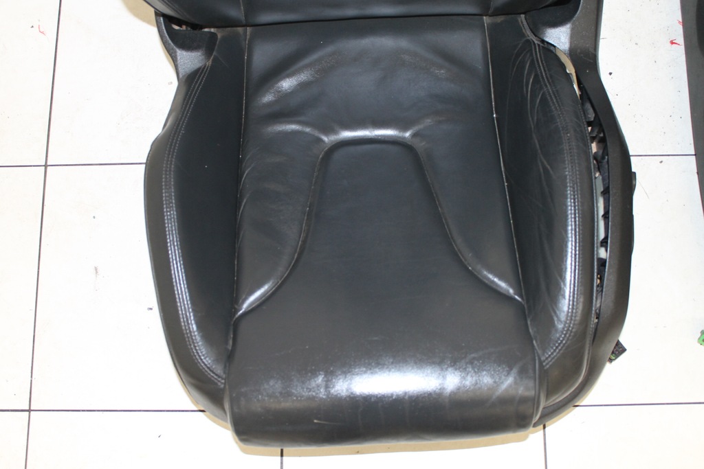 фото №7, Audi r8 420 06- сиденья audi r8 чёрные кожа eu