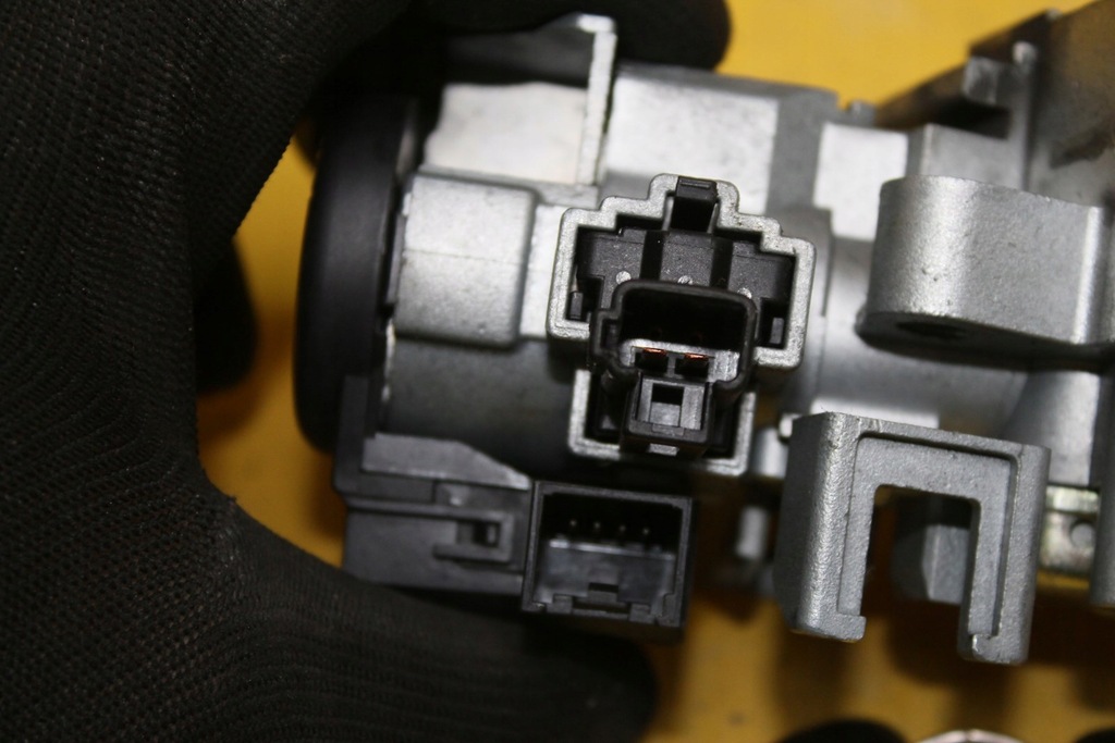 фото №5, Замок запалювання з ключ 1.8 b mazda 6 vi hb