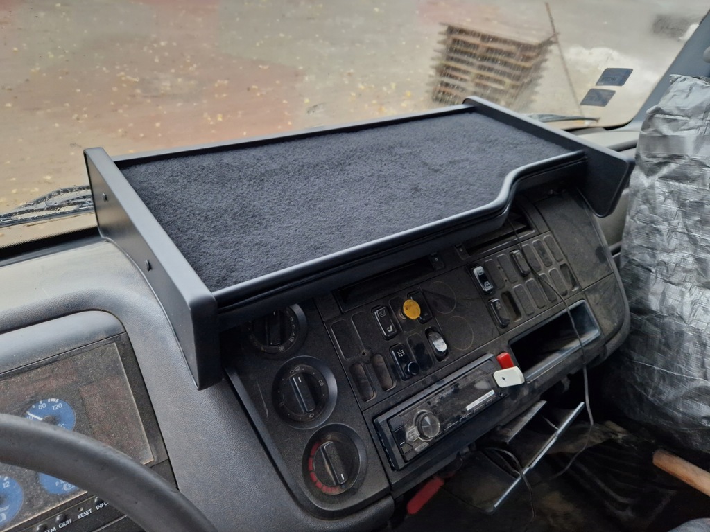 фото №2, Полиця stolik na панель приладів mercedes atego / axor od 1996r.