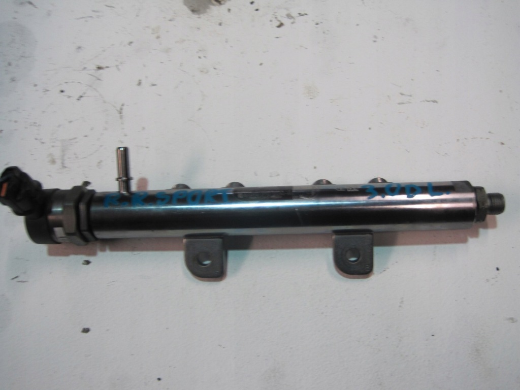 Купить Молдинг впрыскная range rover sport 3,0d 0445216046