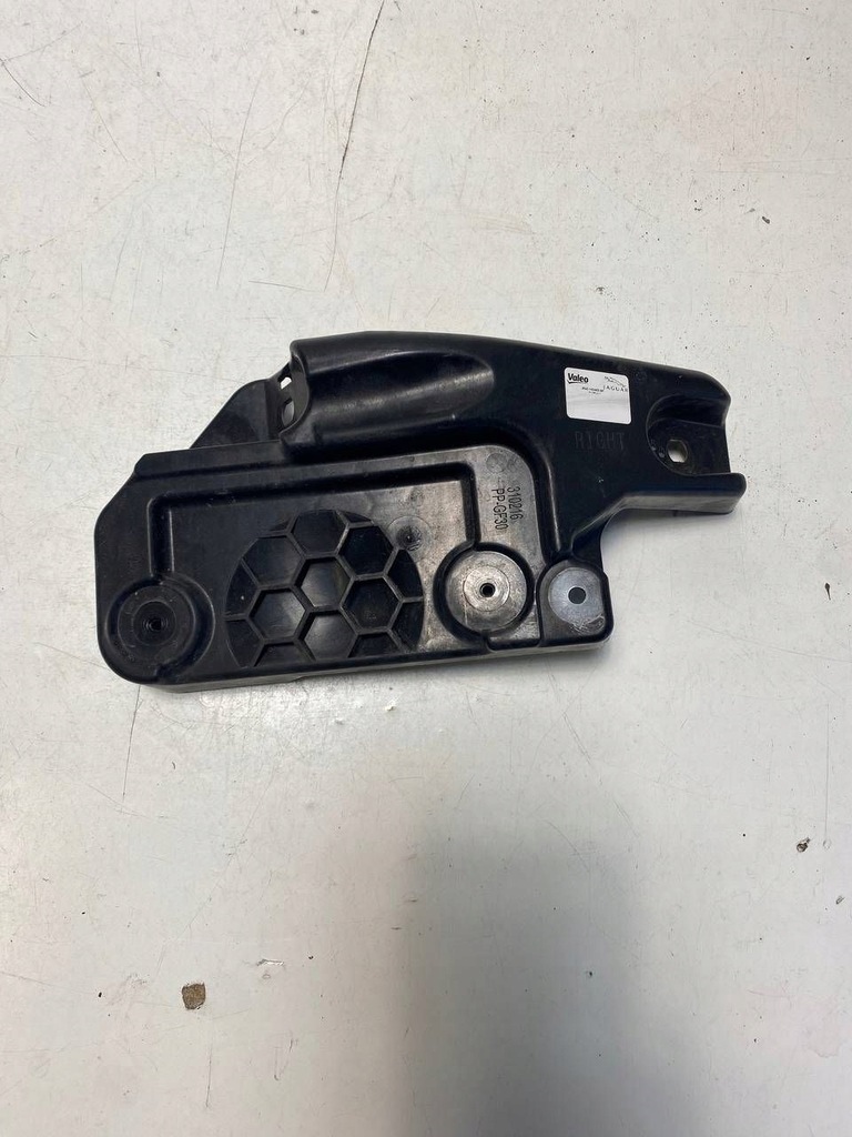 фото №2, Land rover range rover velar уголок бампера заднего j8a214d453bf