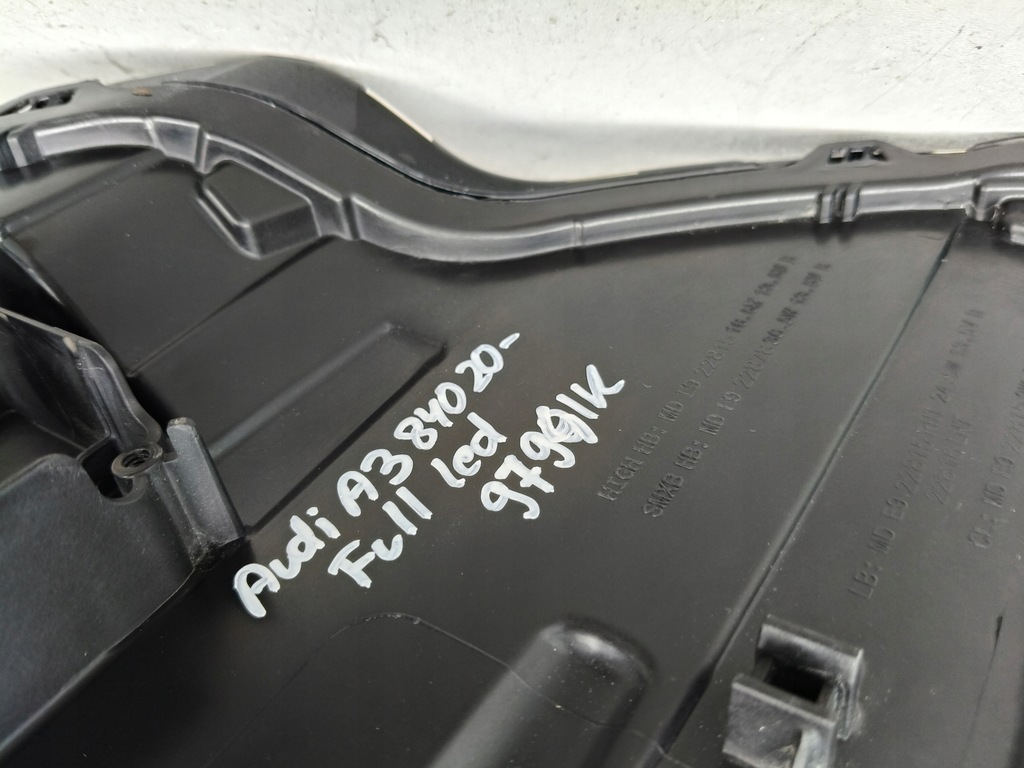 фото №7, Лампа правая фара audi a3 8y 8y0 20- full led