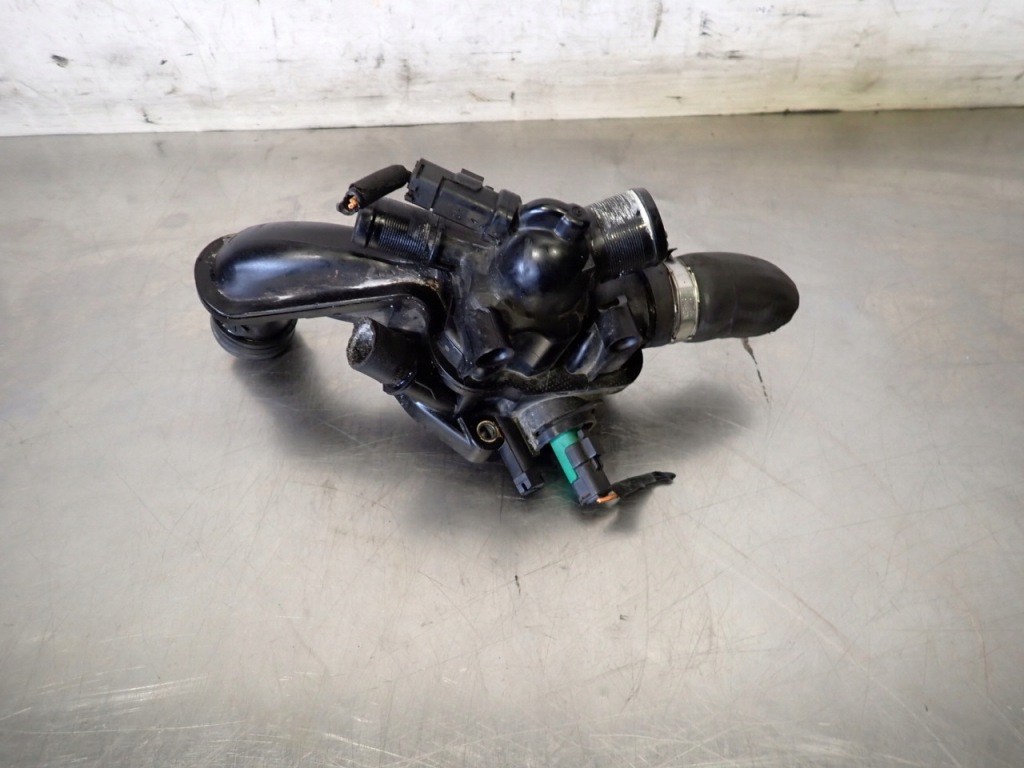 фото №1, Корпус термостата peugeot 207