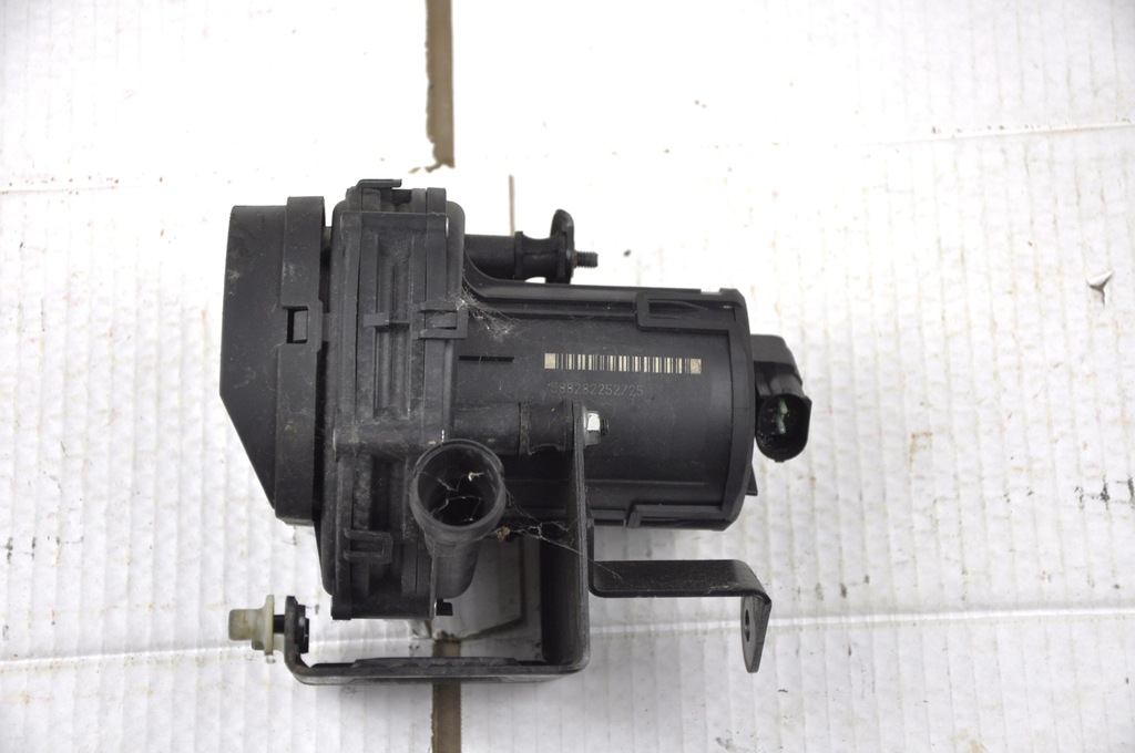 фото №1, Wtórny инжектор воздуха land rover discovery 4.0 v8 99-04