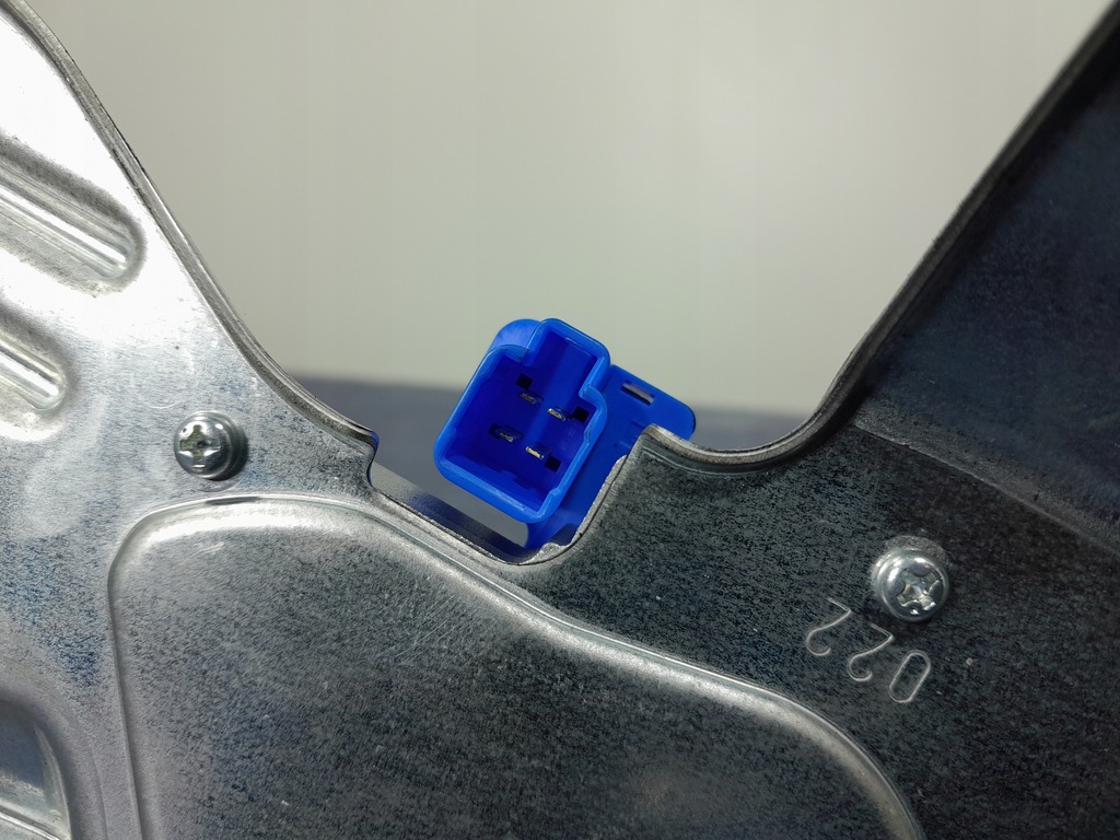 фото №4, Subaru xv i lift моторчик дворники задняя 4 pin