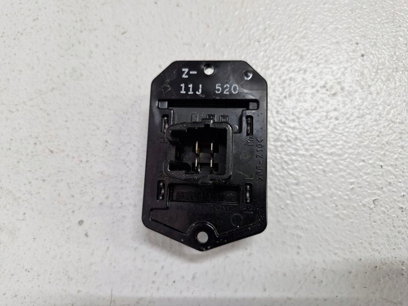 фото №1, Toyota matrix 2 ii e140 резистор резистор вентилятор