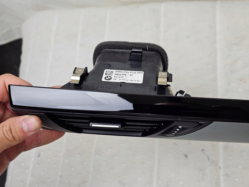 фото №5, Dekor молдинг консолі панелі решітка обдув повітропровід впуск bmw 1 f20 f21 f22