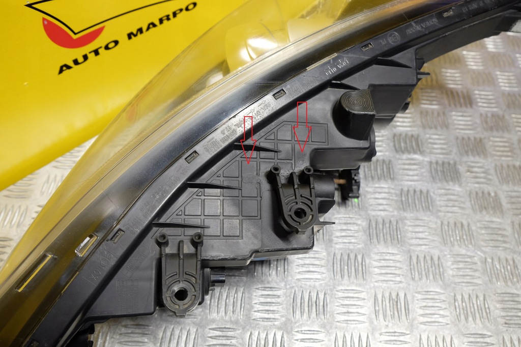 фото №11, Kia cerato forte 2014- фара лампа обычная линзованная с led правая usa