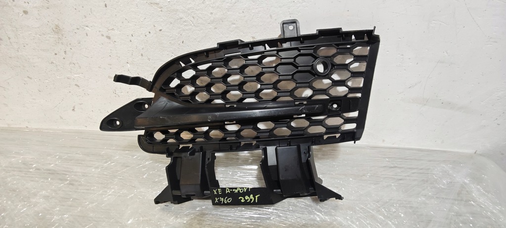 фото №1, Решётка бампера левый перед jaguar xe r-sport x760