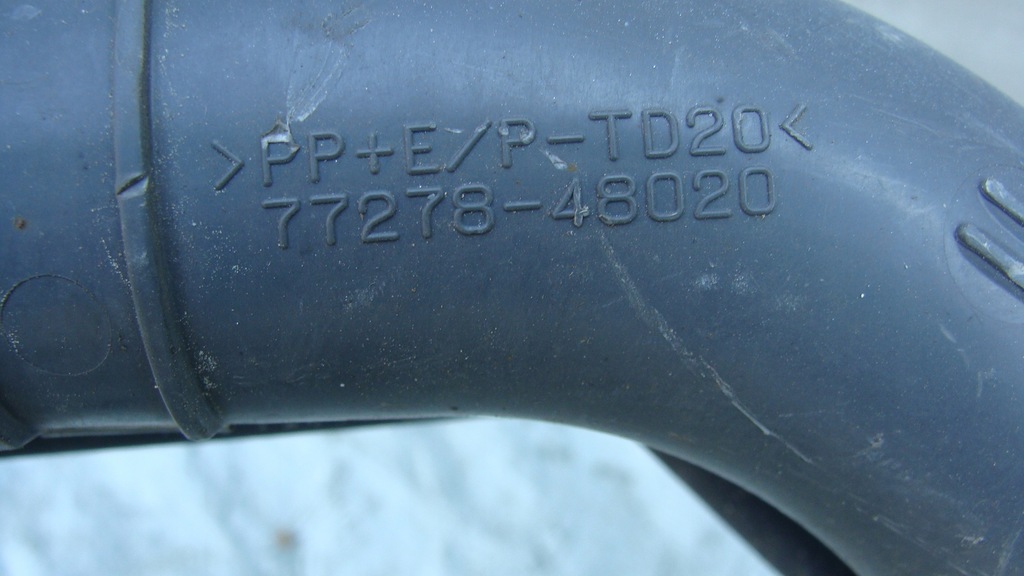 фото №13, Toyota rav4 iv 2.5 гібрид заливна горловина труба пального europa 77278-48020